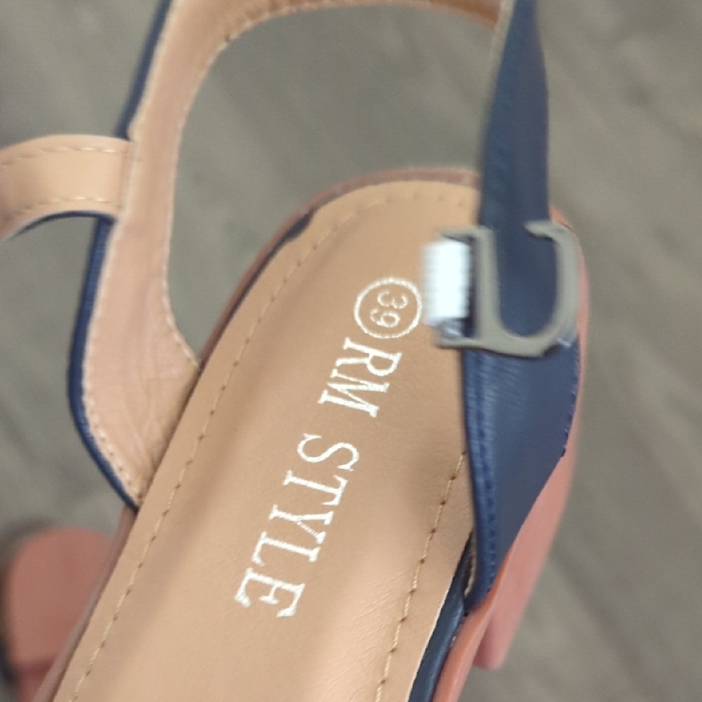 R.M. Style Brand Blue Sandals with Ankle Strap and Textured Design - Picture 8 of 9